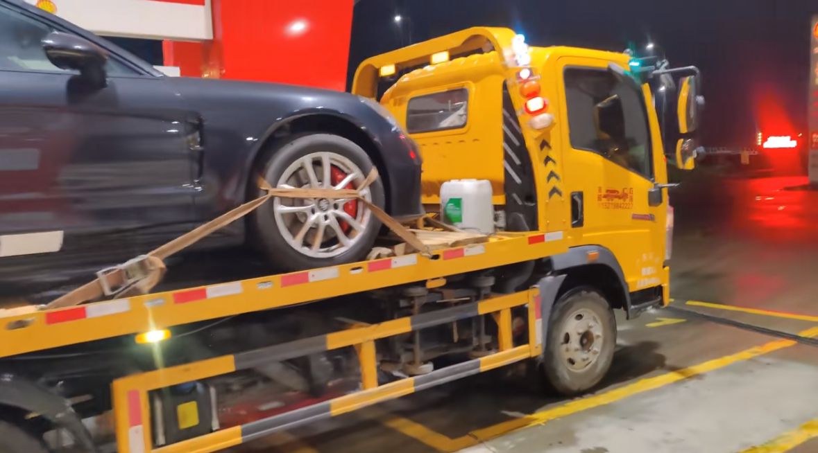 吉安行车途中遇到突发状况该如何呼叫道路救援？